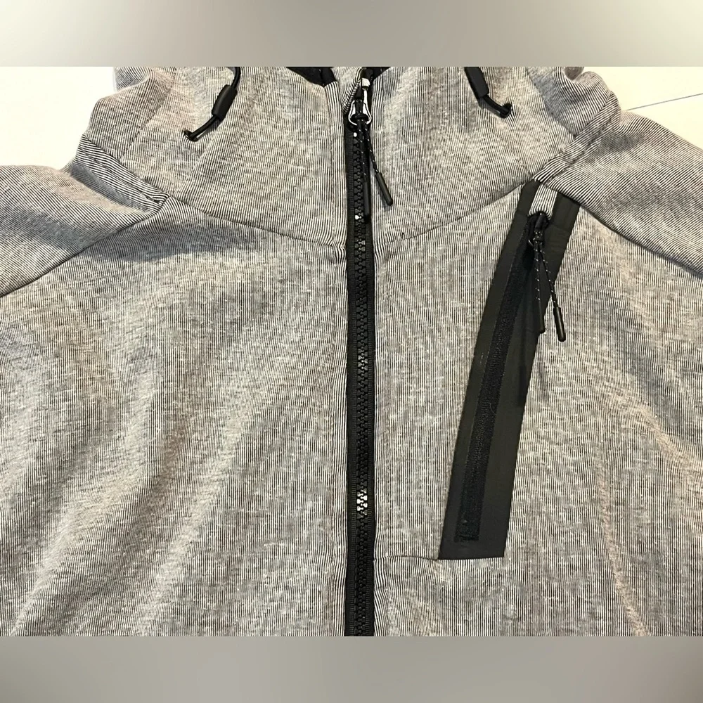 Champion Gray Hooded Jacket with Black Accents Women’s Size Medium - Picture 5 of 16